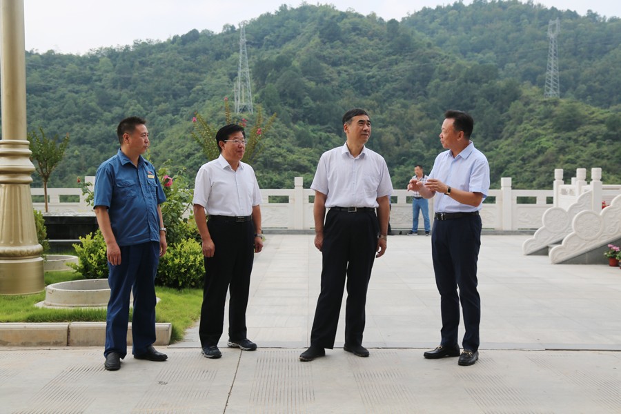 24-2018年8月，全省綠色礦山建設(shè)現(xiàn)場會在金徽股份召開，時任副省長李斌出席會議并做重要講話。.jpg
