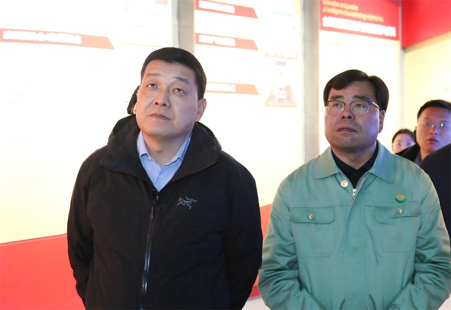38-2023年12月，民建甘肅省委員會主任委員，全國政協(xié)委員，甘肅省政協(xié)常委，省生態(tài)環(huán)境廳廳長，省核安全局局長葛建團(tuán)蒞臨金徽股份調(diào)研。.jpg