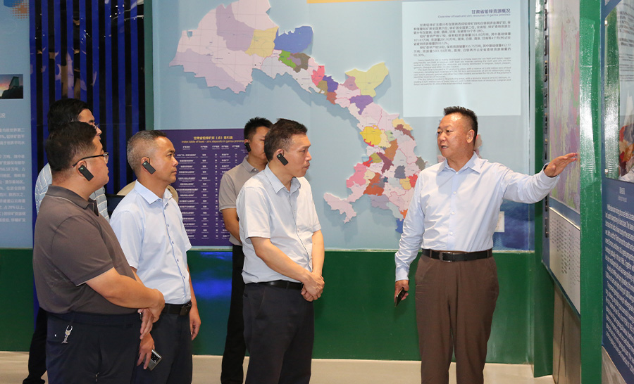 10.3-2022年08月，省科技廳副廳長牛振明蒞臨金徽股份指導(dǎo)工作。.jpg