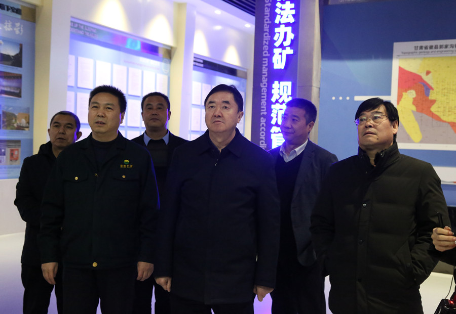 48-2020年12月，省林草局副局長田葆華蒞臨公司調(diào)研林業(yè)資源管理及護(hù)林防火工作。.jpg
