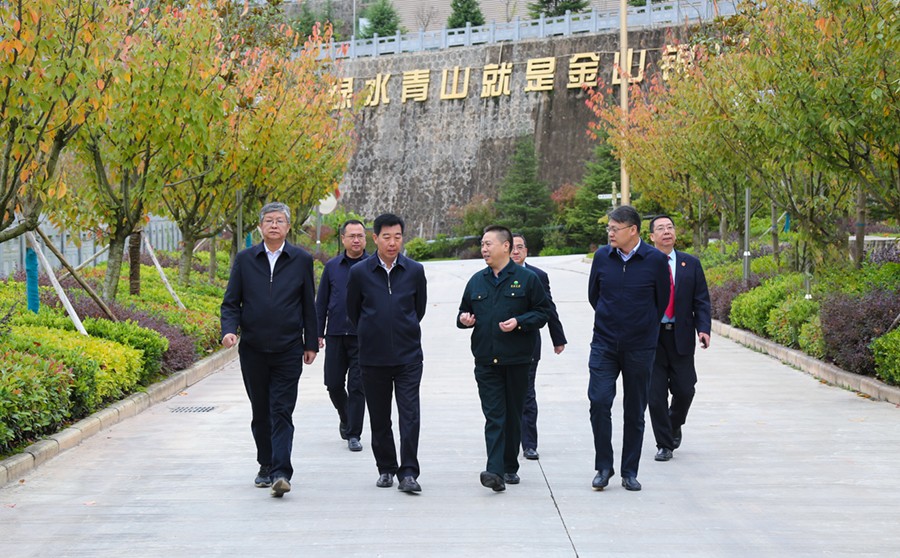 29-2021年10月，甘肅省高級人民法院院長張海波蒞臨公司調(diào)研。.jpg